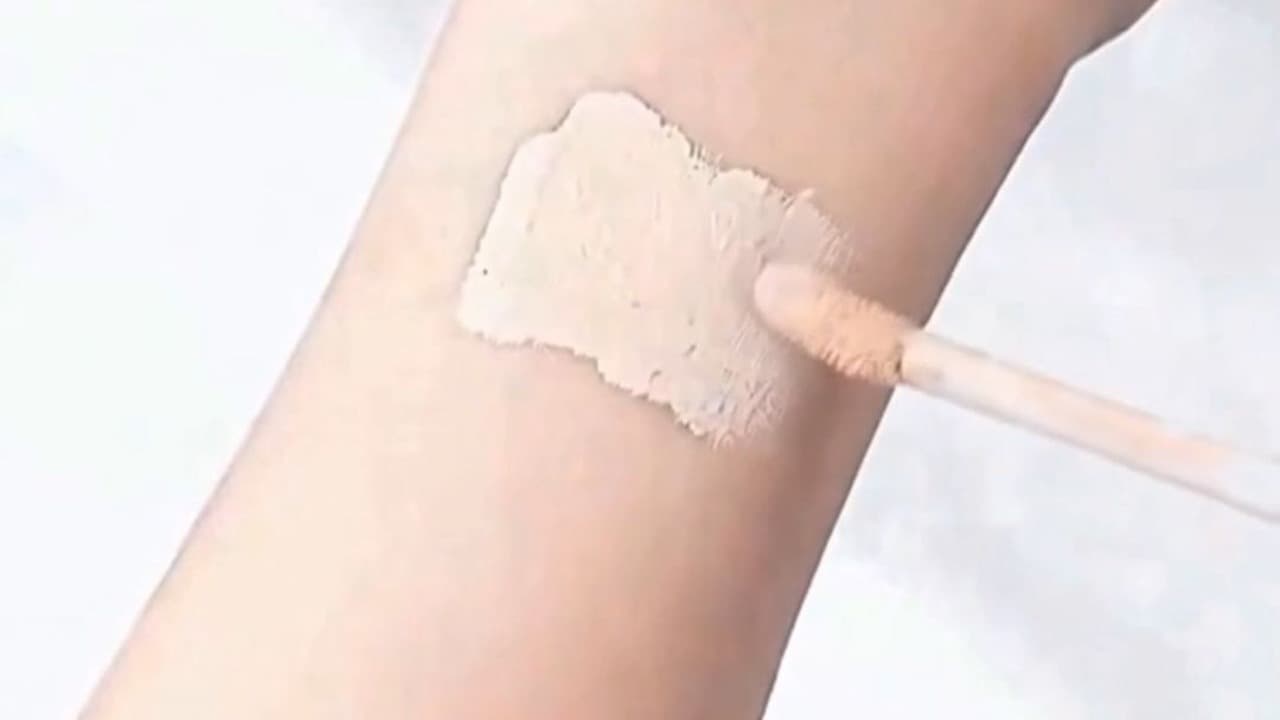 Ảnh bìa Biến ảnh mỹ phẩm thành video bán hàng cuốn hút