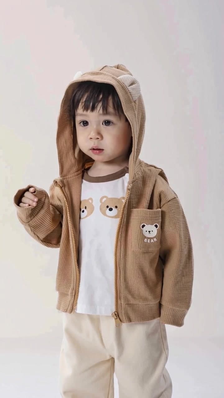 Ảnh bìa Áo khoác gấu nâu cho bé